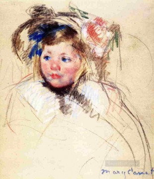 メアリー・カサット Painting - ボンネットの中のサラの頭 左を向いている母親の子供たち メアリー・カサット